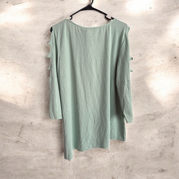 ALYX mint green three-quarter sleeve blouse with shoulder cutouts, size XL - Picture 2 of 5